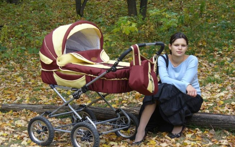Urlop macierzyński: Matka wybiera, czy i jak długo chce zajmować się niemowlakiem