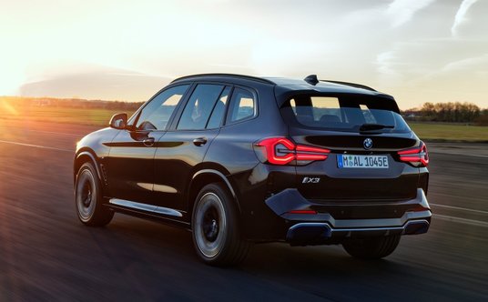 BMW iX3 z napędem elektrycznym