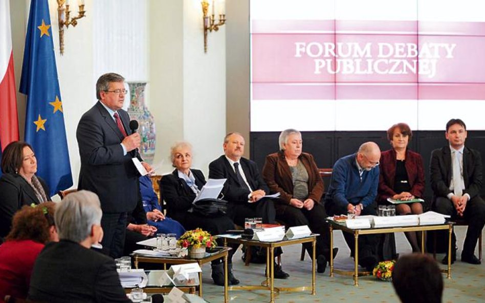 Prezydent Bronisław Komorowski debatował wczoraj nad wydłużeniem wieku emerytalnego z ekspertami