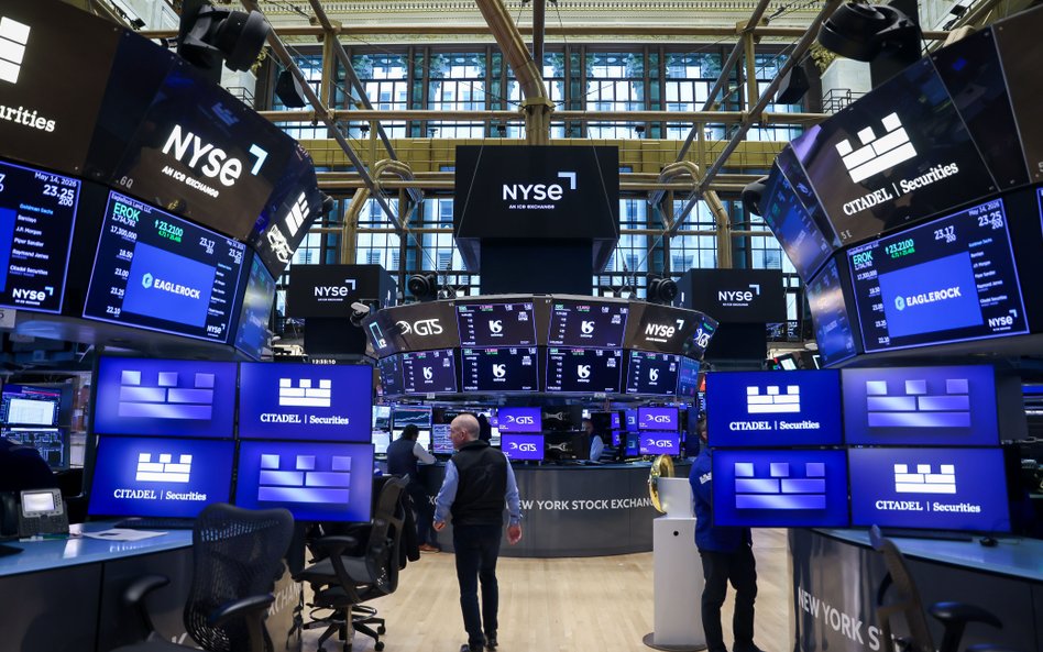 Imponująca siła Wall Street i niepewność w Warszawie