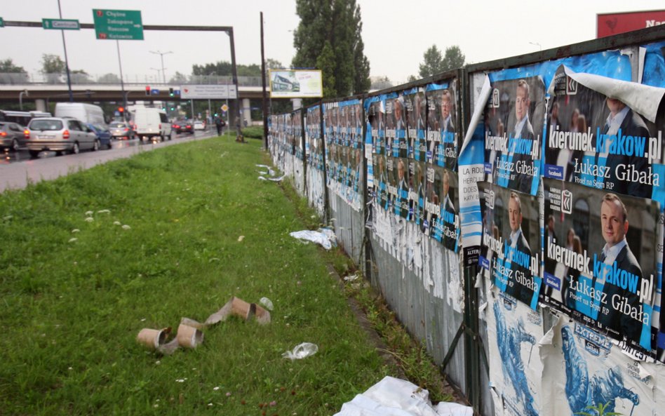 Wrocławska PO bije rekordy w rozwieszaniu nielegalnych plakatów