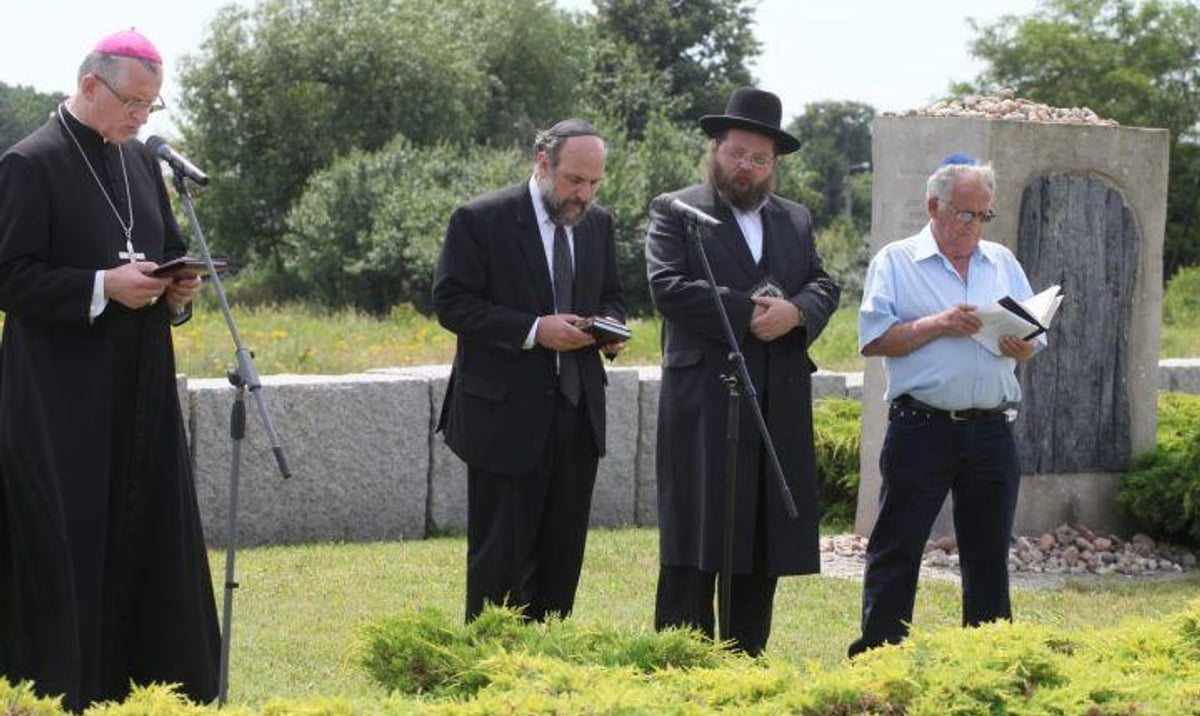 Prezydent prosi o wybaczenie za Jedwabne