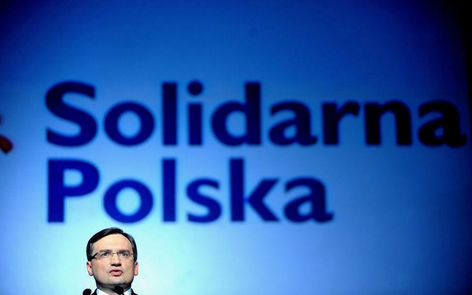 PiS łowi głowy w Solidarnej Polsce