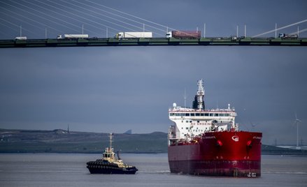 Flota cieni Władimira Putina nie płaci marynarzom