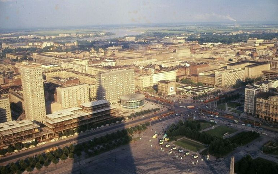 Powojenna Warszawa oczami niemieckiego fotografa