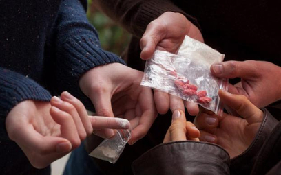 Zwiększa się ilość narkotyków przemycanych do Polski