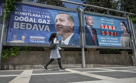 Przedwyborczy dar Putina dla Erdogana. Czy uratuje tureckiego prezydenta?