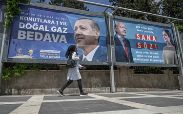 Przedwyborczy dar Putina dla Erdogana. Czy uratuje tureckiego prezydenta?