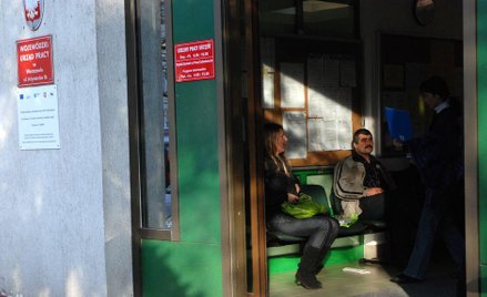 To plaga. Już milion osób nie ma pracy ponad rok