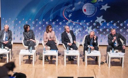 W sesji plenarnej wzięli udział: Ryszard Terlecki, wicemarszałek Sejmu RP, Oksana Syroid, zastępca p