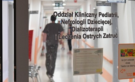 Na terenie szpitala "Zdroje" w Szczecinie odbyła się konferencja prasowa na temat przypadku zatrucia