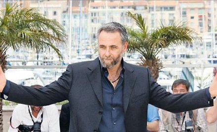 Sesja fotograficzna w Cannes. Przed obiektywami Ari Folman, autor i reżyser niezwykłego filmu animow