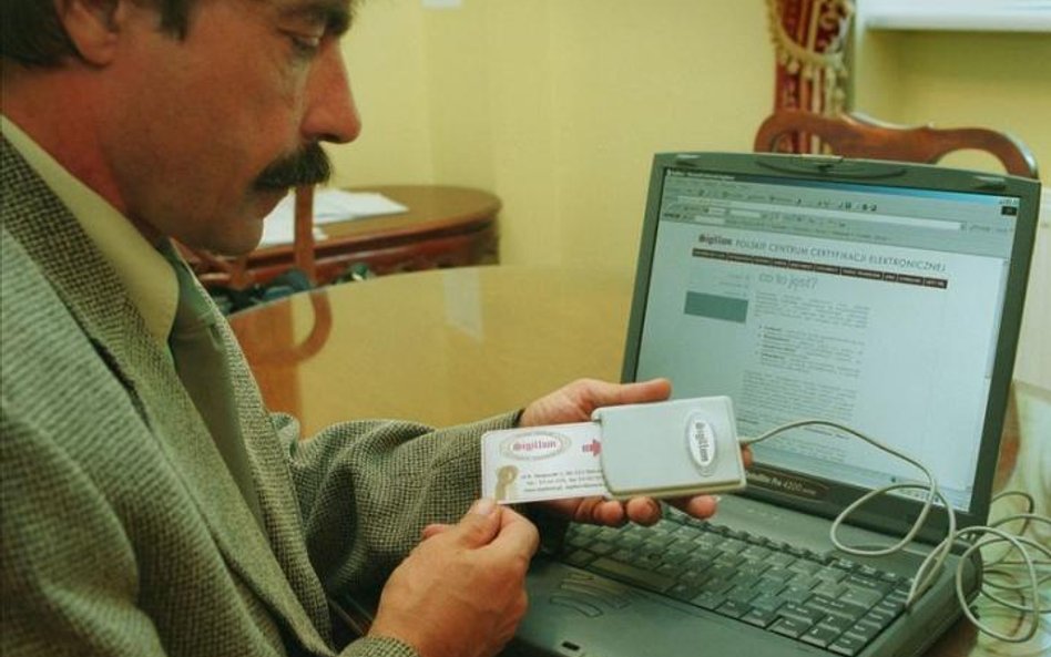 Podpis elektroniczny nie dla wszystkich obowiązkowy