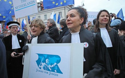 Sędziowie z zagranicy przyjechali na marsz by wesprzeć polskich kolegów