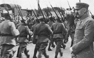 Znając Rosję i bolszewików, Józef Piłsudski był świadomy, że wojna jest nieunikniona. Należało więc 