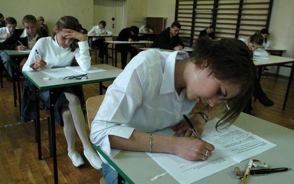 Gimnazjaliści dostaną zaświadczenia, że nie omówili lektur