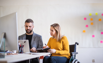 PFRON: dopłaty do pensji niepełnosprawnych dopiero od stycznia 2025 r.