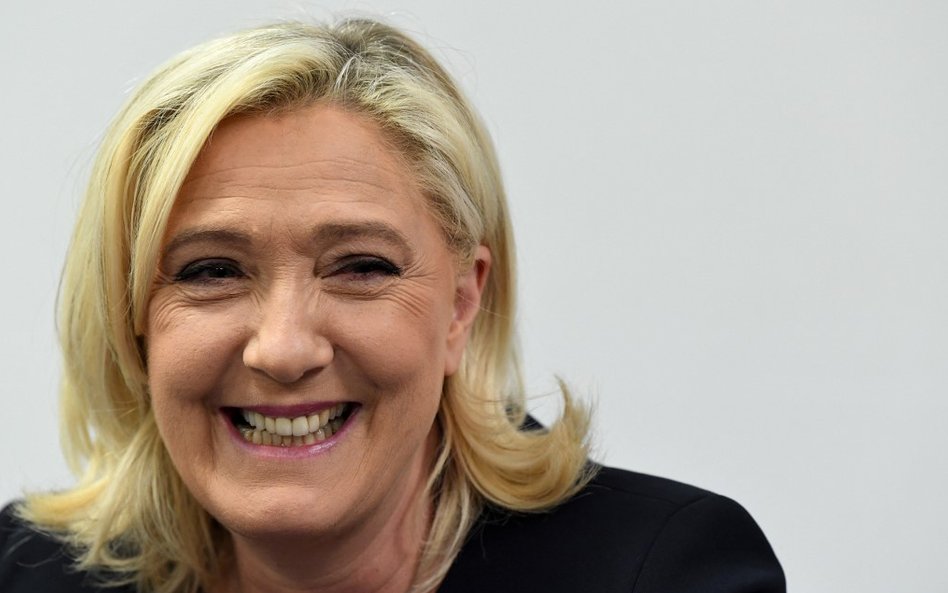 Marine Le Pen dostała kredyt w węgierskim banku na kampanię prezydencką