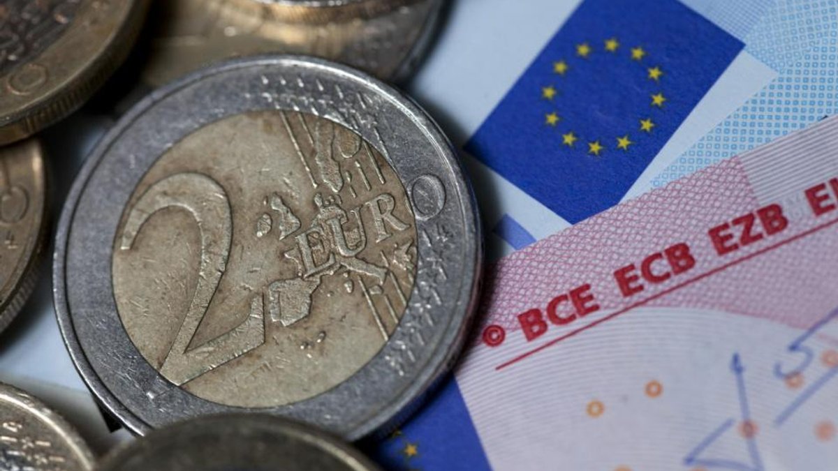 Euro łatowi nie równe - rp.pl