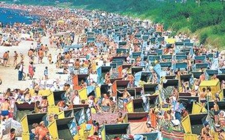 Na 3 tys. zł wyceniono „Plażę w Międzyzdrojach” Chrisa Niedenthala