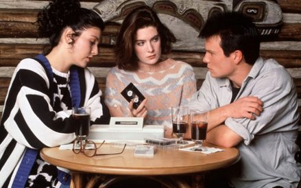 James Marshall jako James Hurley, Lara Flynn Boyle jako Donna Hayward i Sheryl Lee jako Laura Palmer