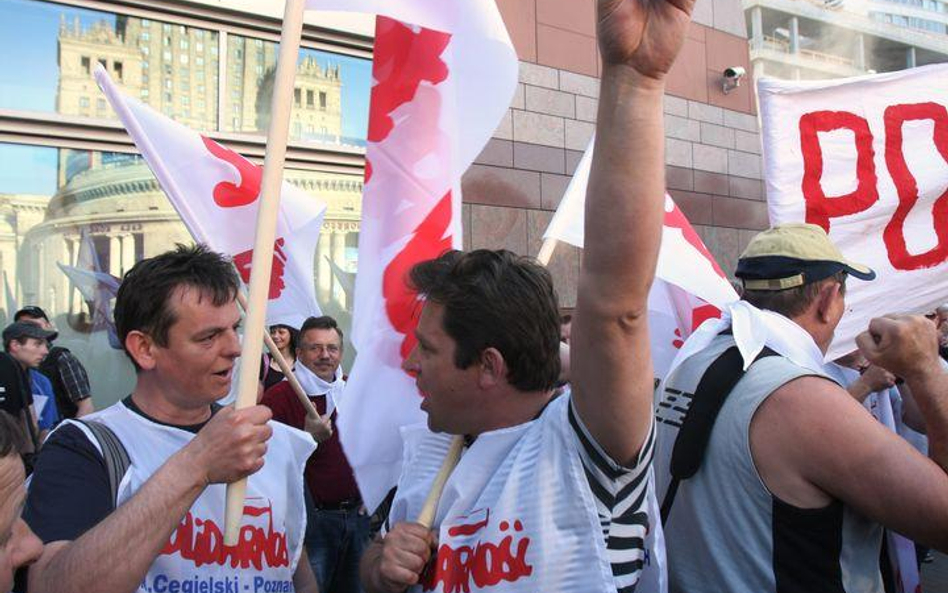 Warszawa. Demonstracja gdańskich stoczniowców