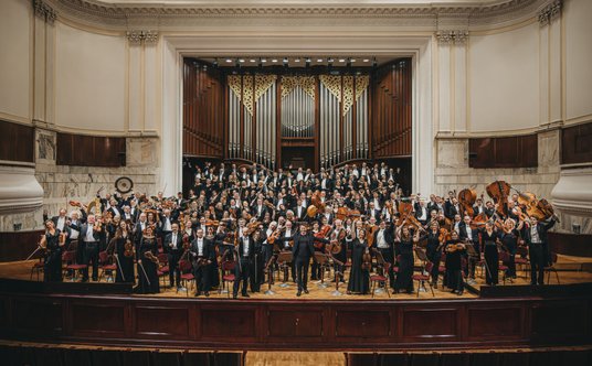 Zespoły Filharmonii Narodowej z dyrektorem Krzysztofem Urbańskim