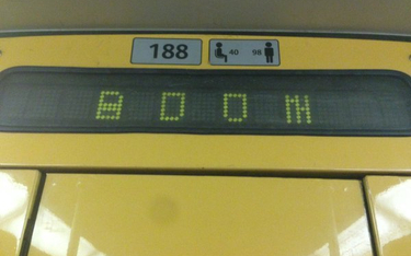 Groźny napis "BOOM" w brukselskim metrze