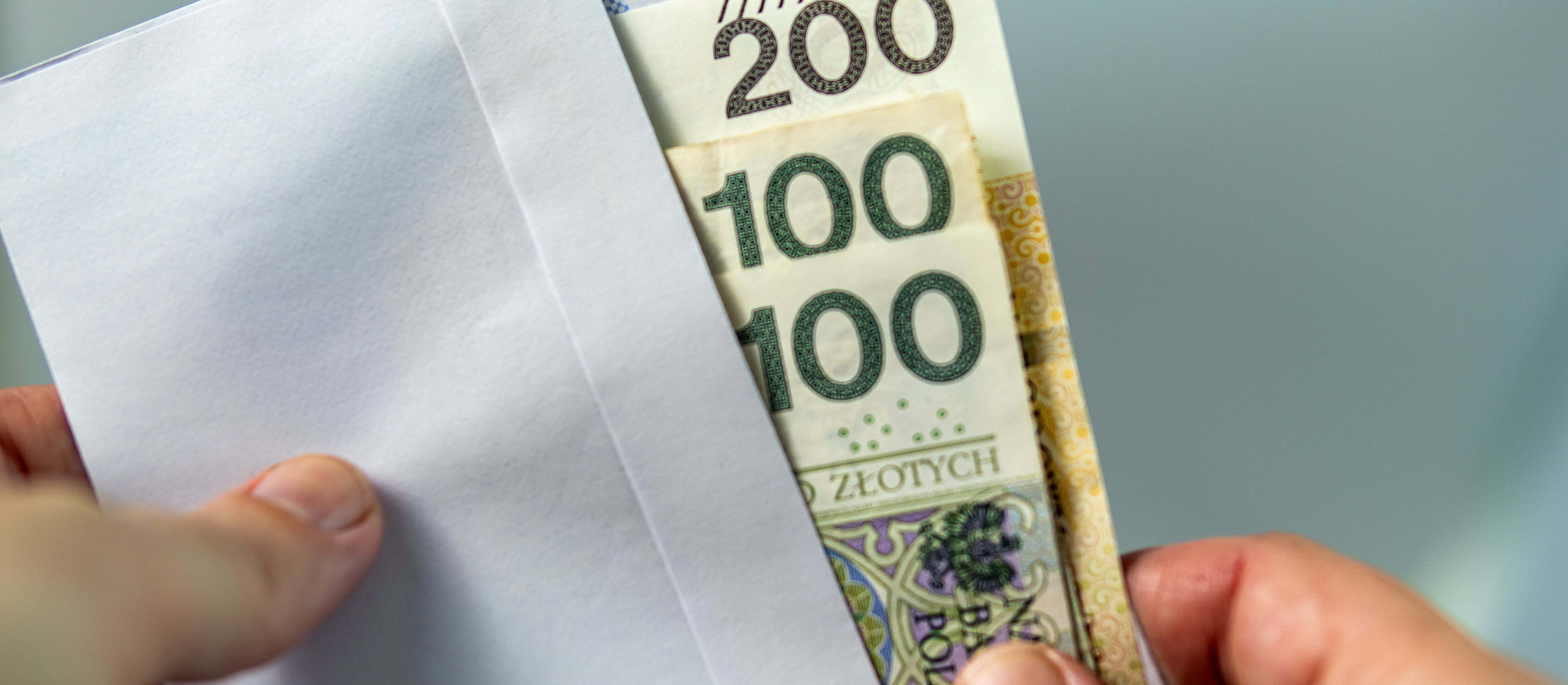 ZUS nie chce wypłacać emerytur w gotówce. Jest decyzja ministerstwa