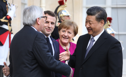 Pałac Elizejski, Paryż 26 marca. Od lewej: Jean-Claude Juncker, Emmanuel Macron, Angela Merkel i Xi 