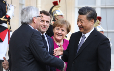 Pałac Elizejski, Paryż 26 marca. Od lewej: Jean-Claude Juncker, Emmanuel Macron, Angela Merkel i Xi 