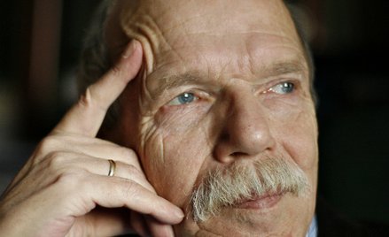 Edmund Wnuk-Lipiński o sojuszu PiS z "kibolami" i biednym premierze