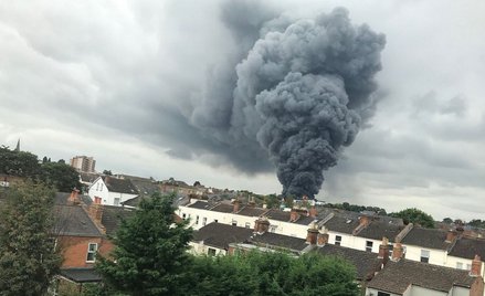 Potężny wybuch w zakładach przemysłowych w Leamington Spa
