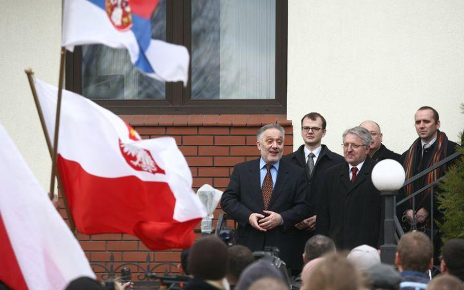 Demonstracja LPR przed ambasadą Serbii