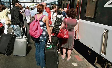 14 dni urlopu może zapewnić prawo do świadczenia urlopowego