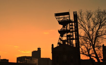 Hossa trwa, ale lider słabnie. Kto przejmie pałeczkę po górnictwie?