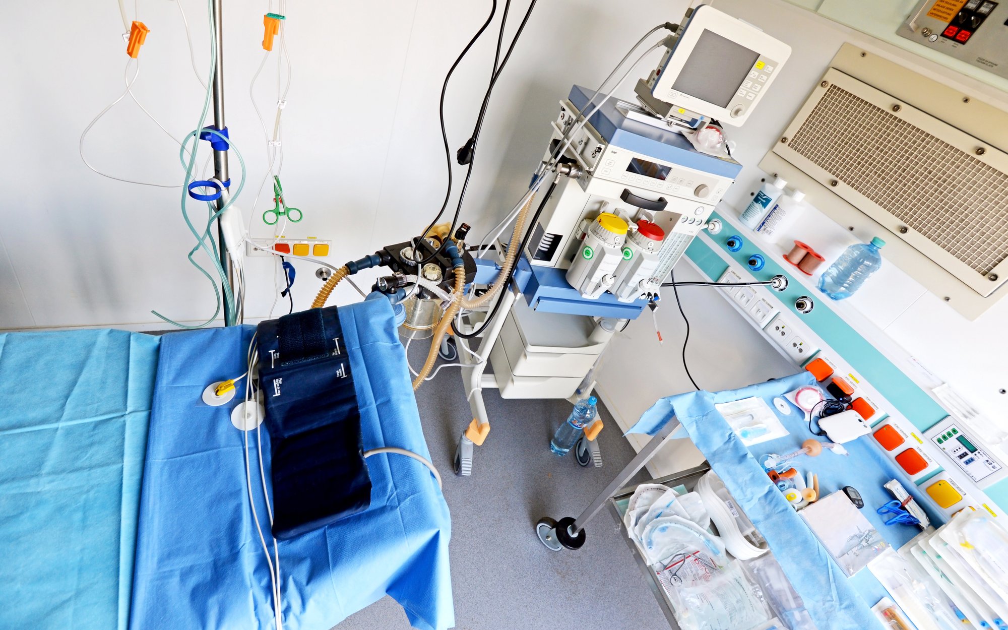 Syna senatora nie obowiązuje kolejka? Szpital i NFZ potwierdzają