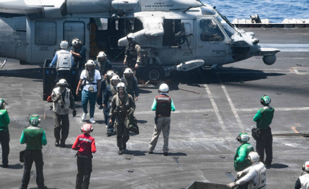 Marynarzy ze statku Tutor podjęli amerykańscy żołnierze