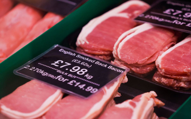 Brytyjski rząd interweniuje ws. mięsa. Producenci słono zapłacą za CO2