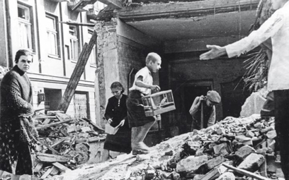 Skutki niemieckiego nalotu bombowego na stolicę, wrzesień 1939 rok