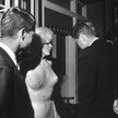 Od lewej: prokurator generalny USA Robert Kennedy, Marilyn Monroe oraz prezydent USA John F. Kennedy