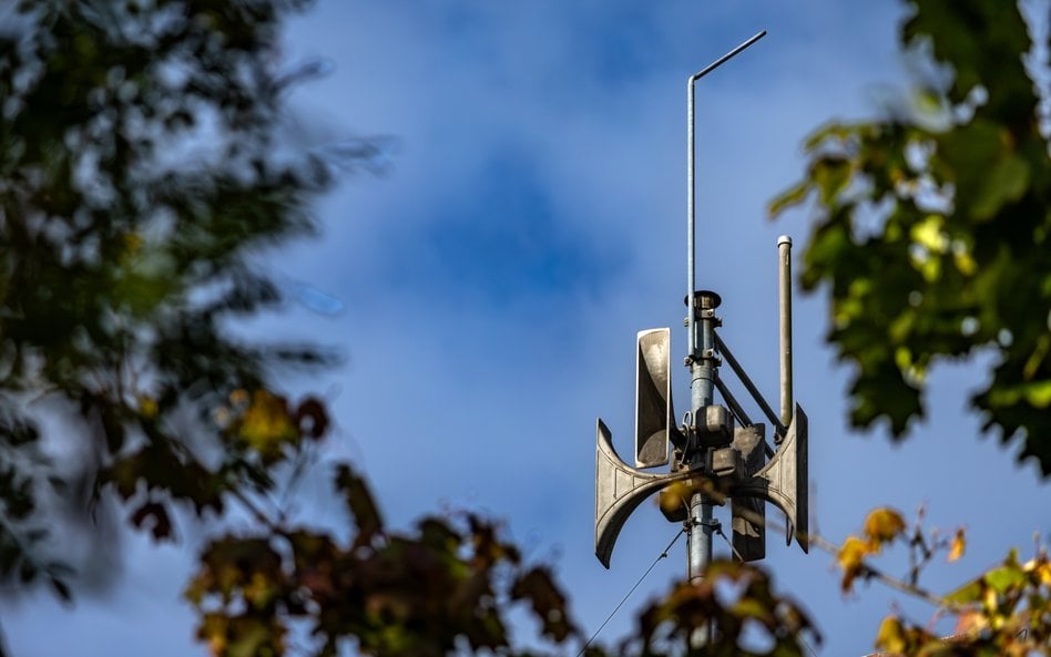 Sygnały alarmowe i komunikaty ostrzegawcze informują mieszkańców o zagrożeniu