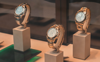 Zainteresowanie najbardziej poszukiwanymi modelami zegarków jest tak duże, że klienci muszą zapisywa