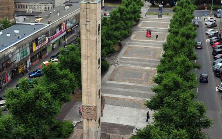 Pomnik Wdzięczności stoi w centrum Szczecina