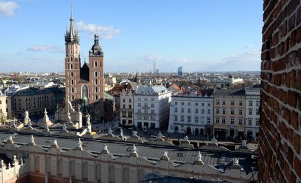 W Krakowie trwa montaż specjalnego, inteligentnego oświetlenia, którego intensywność będzie dostosow