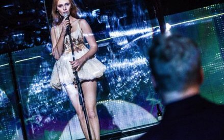 Agata Buzek jako Fedra we „Francuzach”