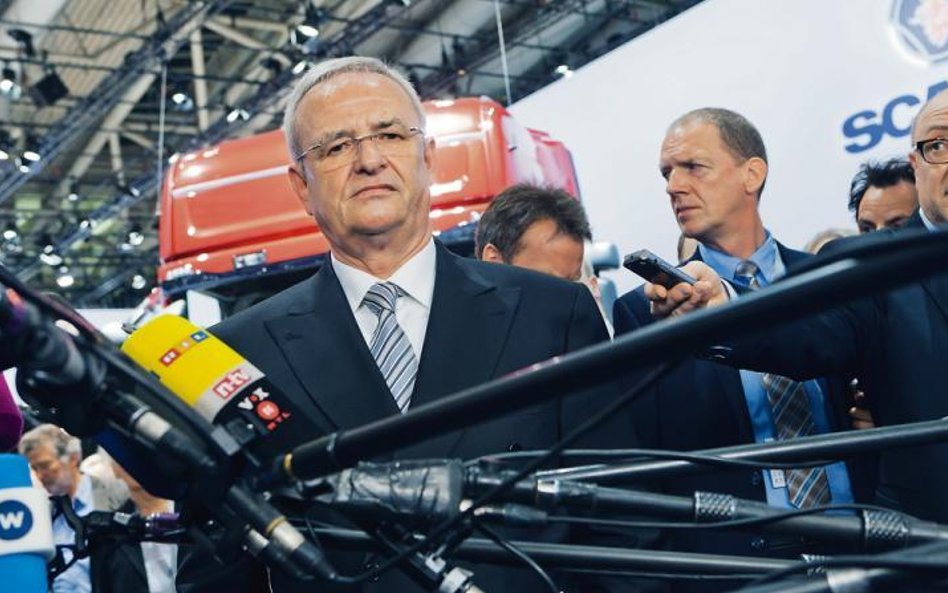 Żadne dokumenty nie wskazują na to, by prezes Martin Winterkorn czy ktokolwiek inny zażądał wewnętrz