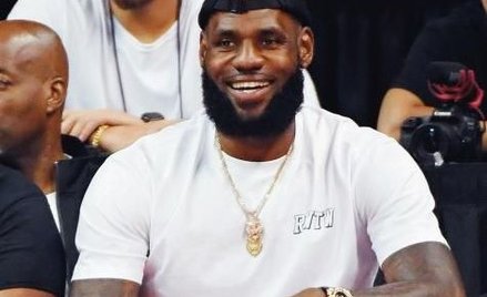 LeBron James przeniósł się do Los Angeles. Czteroletni kontrakt najlepszego koszykarza świata z Lake