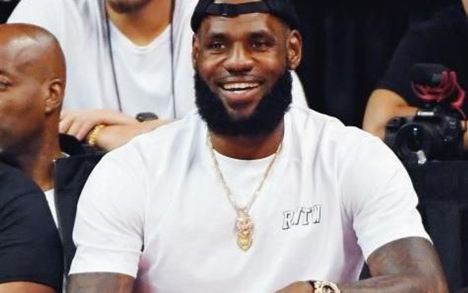 LeBron James przeniósł się do Los Angeles. Czteroletni kontrakt najlepszego koszykarza świata z Lake