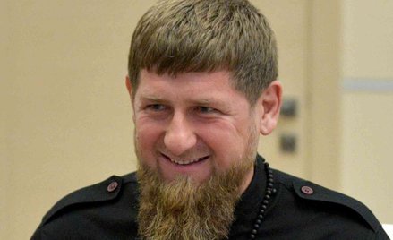 Od początku rosyjskiej inwazji czeczeński przywódca Ramzan Kadyrow przekonuje, że uczestniczący w ni